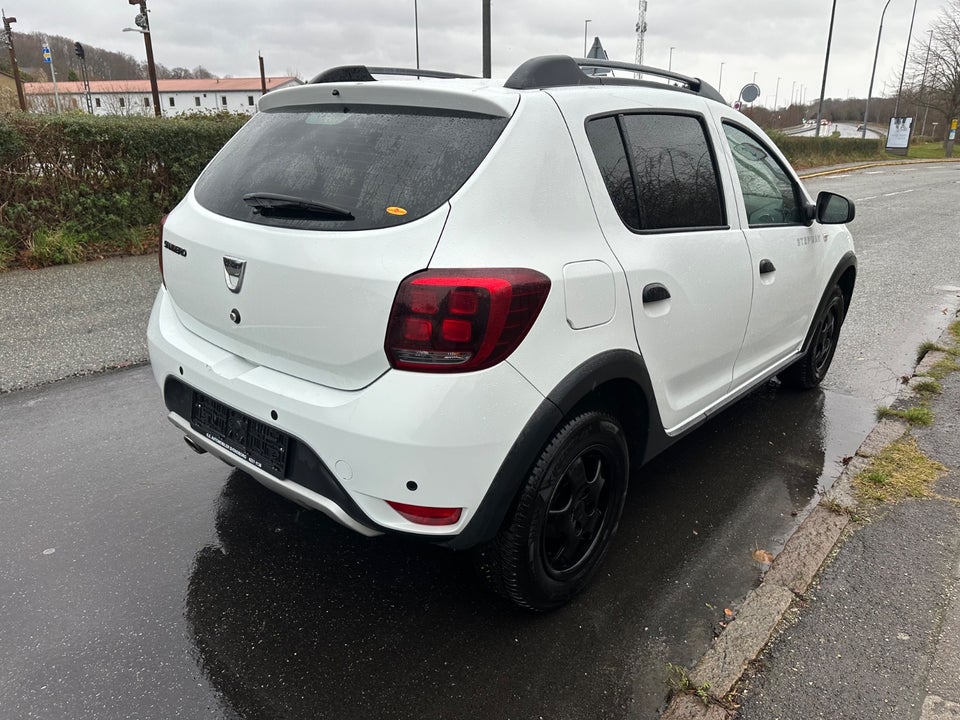 Dacia Sandero 0,9 TCe 90 Ambiance Easy-R 5d