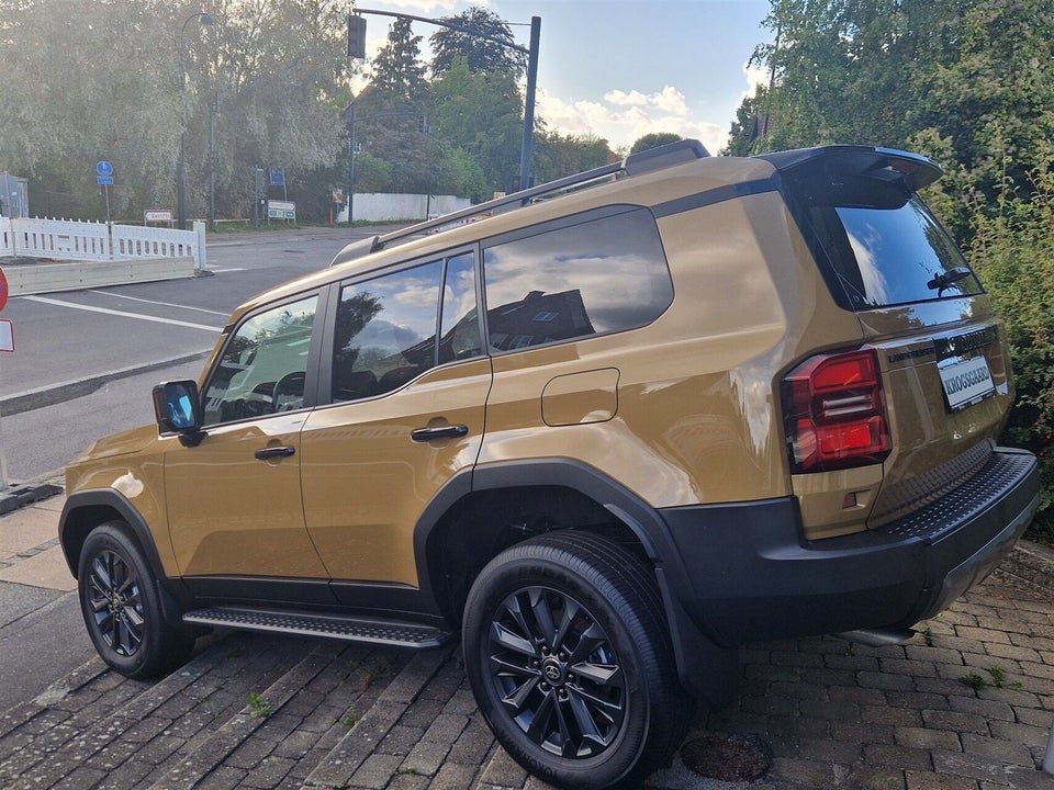 Toyota Land Cruiser 2,8 D-4D T4 aut. 5d