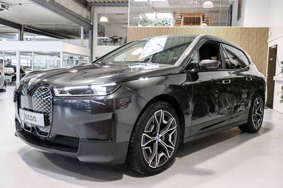 BMW iX xDrive40 5d