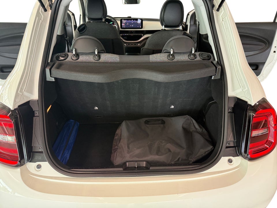 Fiat 500e 42 Icon 3d