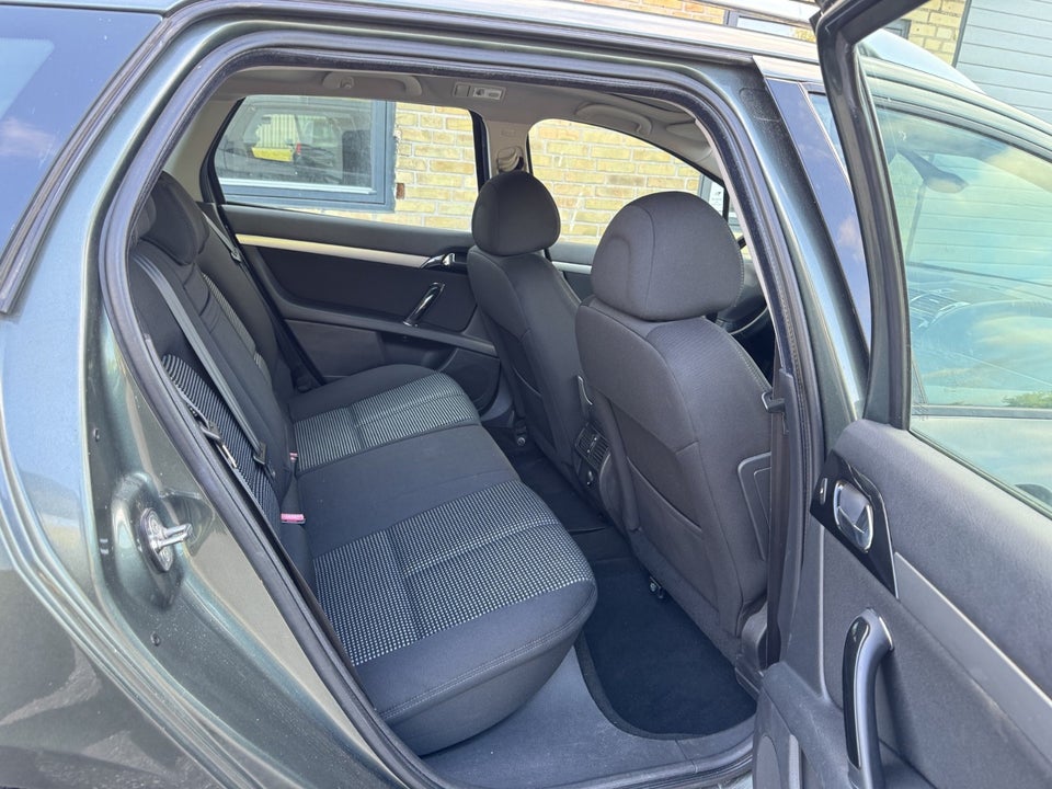 Peugeot 407 1,6 HDi 109 Premium SW 5d