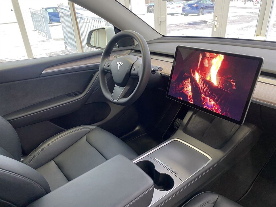 Tesla Model Y Long Range RWD 5d