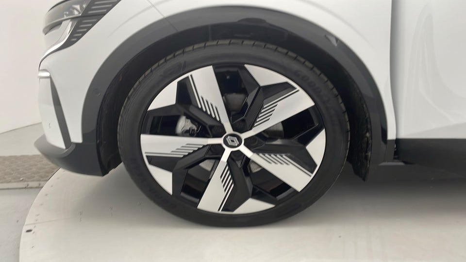 Renault Megane E-Tech 60 Techno 5d
