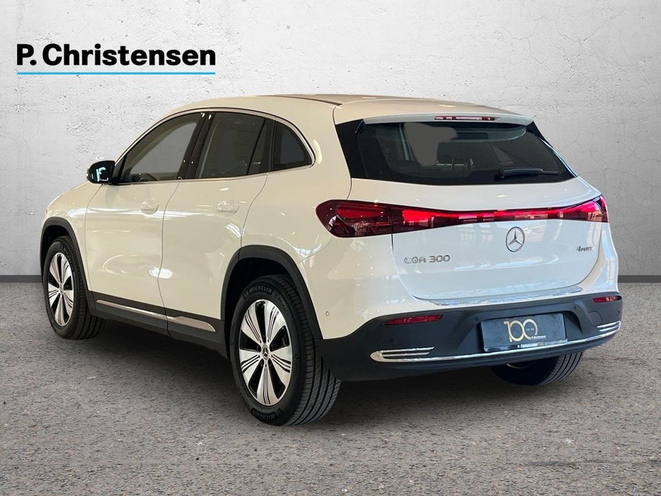 Mercedes EQA300 Progressive Advance 4Matic 5d