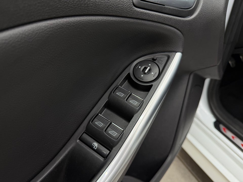 Ford Focus 2,0 SCTi 250 ST2 stc. 5d