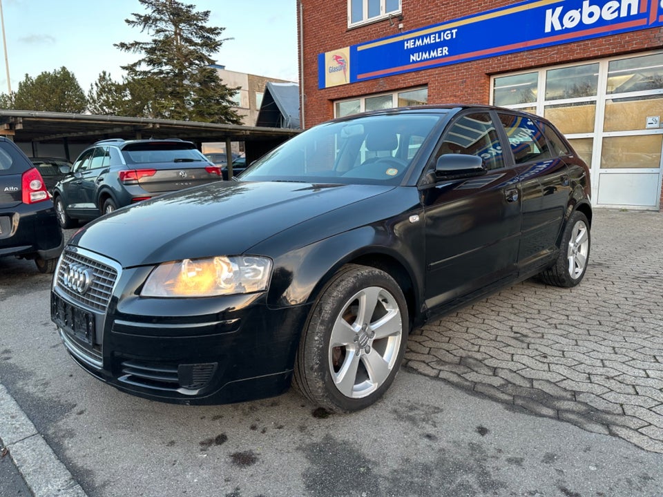 Audi A3 1,6 Ambiente Sportback 5d