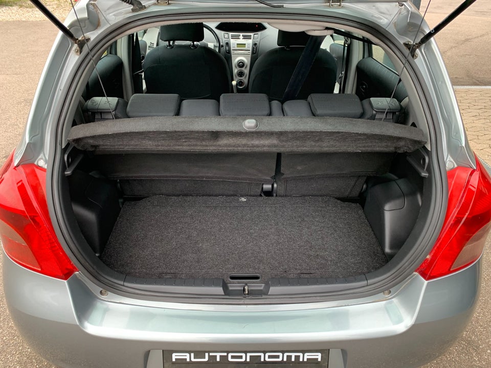 Toyota Yaris 1,3 Luna 5d