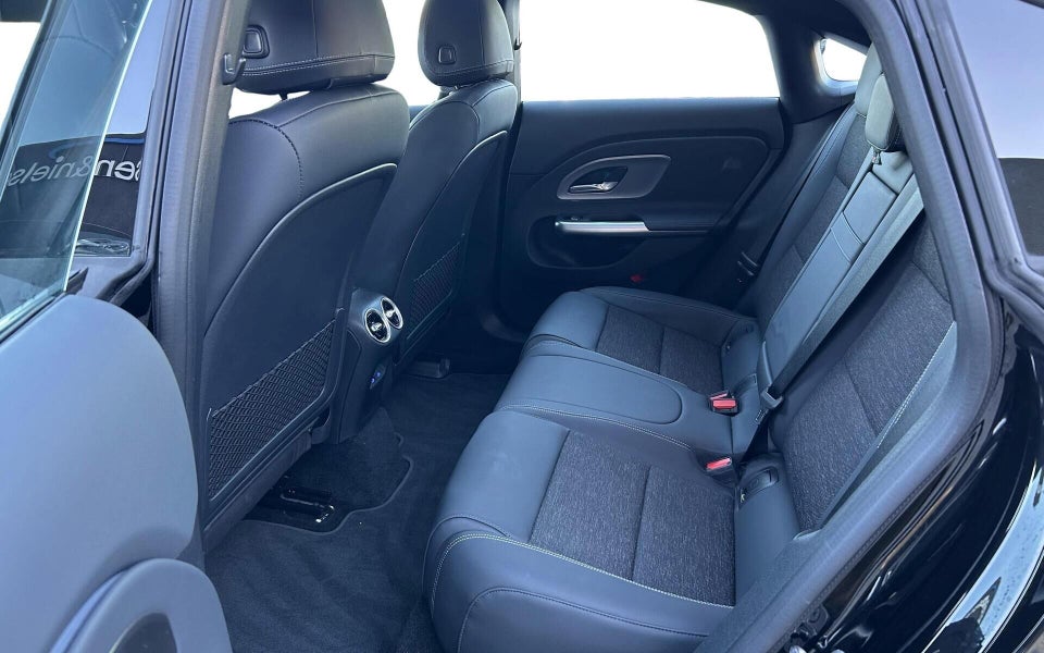 Mercedes CLA250+ electric Advance Plus 4d