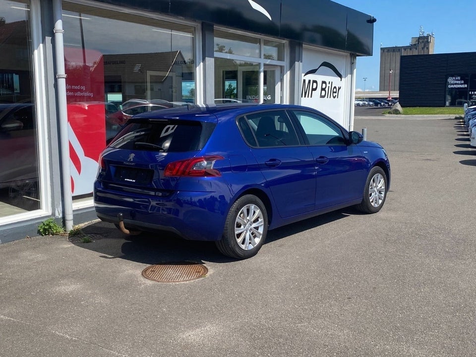 Peugeot 308 1,5 BlueHDi 130 Style+ 5d