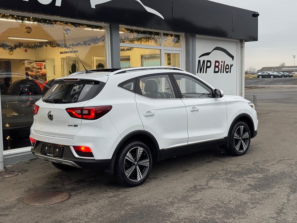 MG ZS EV Luxury 5d