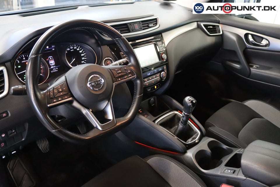 Nissan Qashqai 1,3 Dig-T 140 N-Connecta 5d
