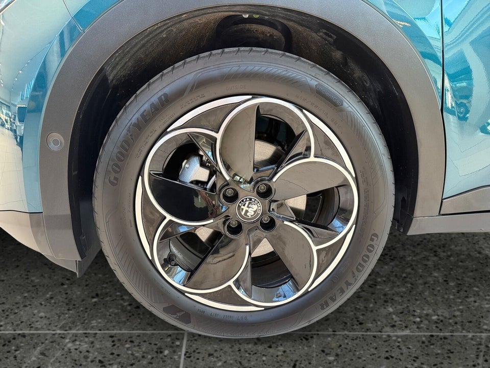 Alfa Romeo Junior Elettrica Speciale 5d