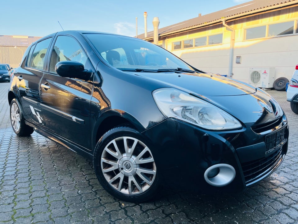 Renault Clio III 1,5 dCi 85 Expression Sport Tourer 5d