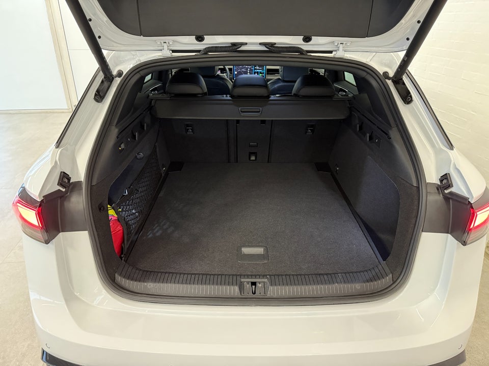 VW ID.7 77 Style Tourer 5d