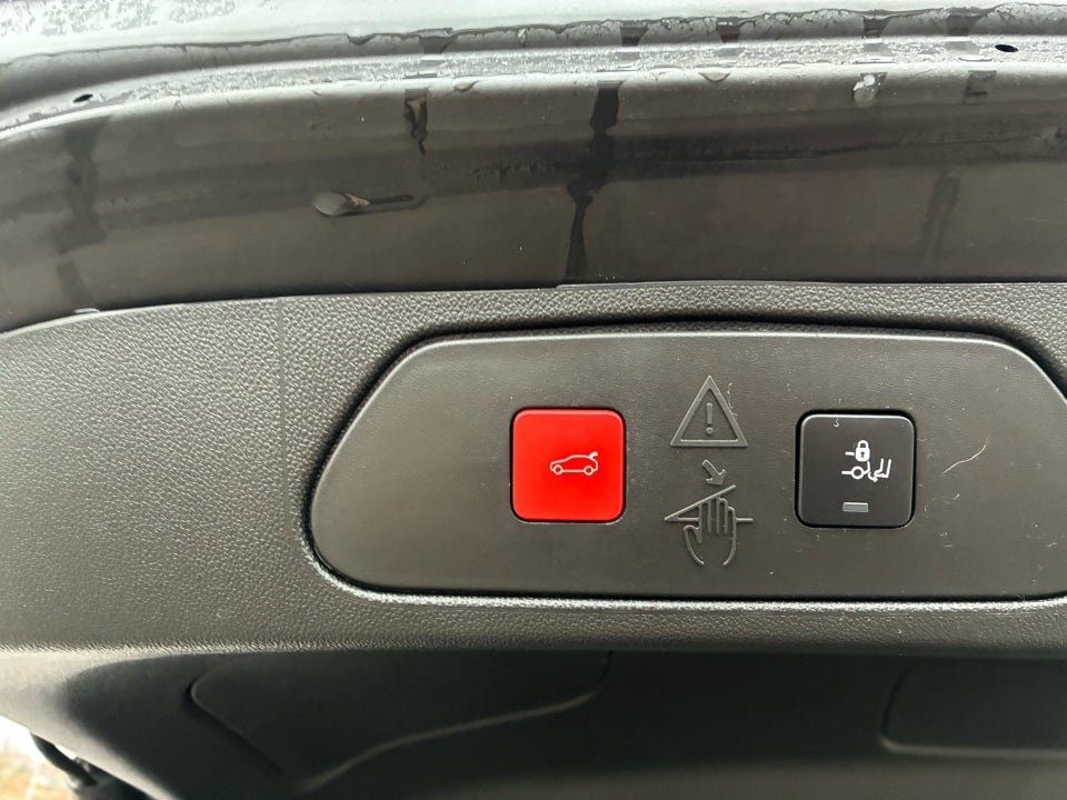 Opel Grandland X 1,6 Hybrid4 Cosmo Prestige aut. 5d