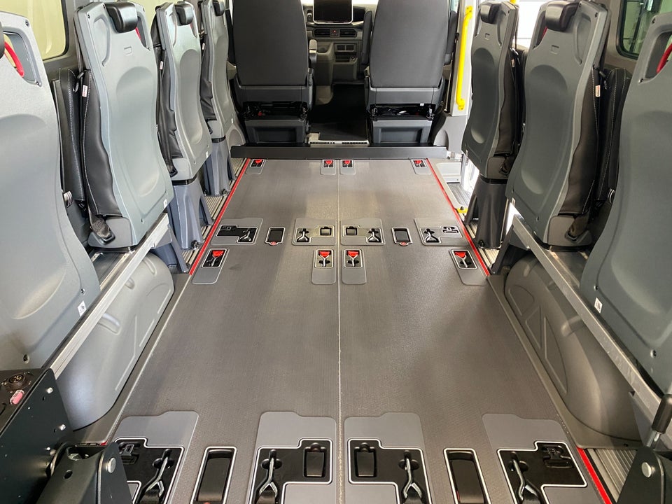 MAN TGE 2,0 3.140 Kombi L3H2 aut. FWD