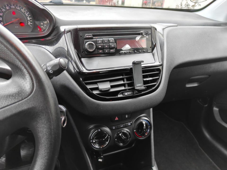 Peugeot 208 1,0 VTi Access 5d
