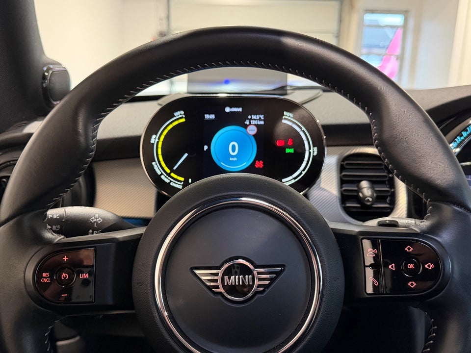 MINI Cooper SE Maximise 3d