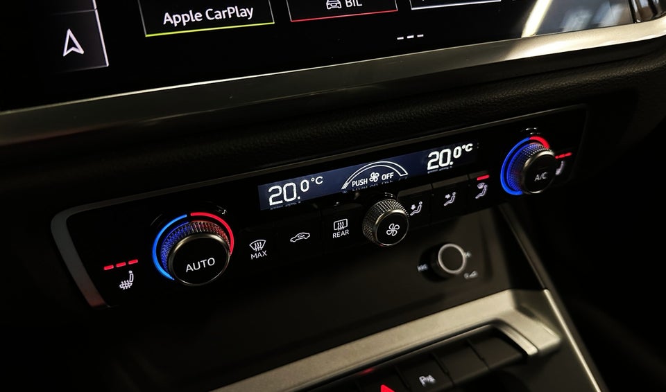 Audi Q3 45 TFSi e Attitude plus S-tr. 5d