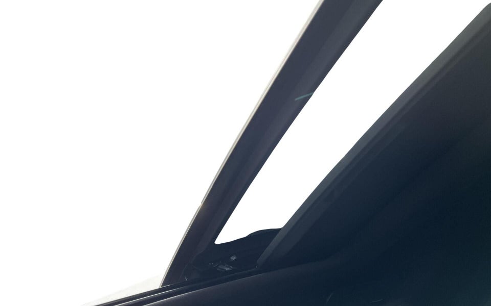 Peugeot e-2008 50 GT Sky 5d