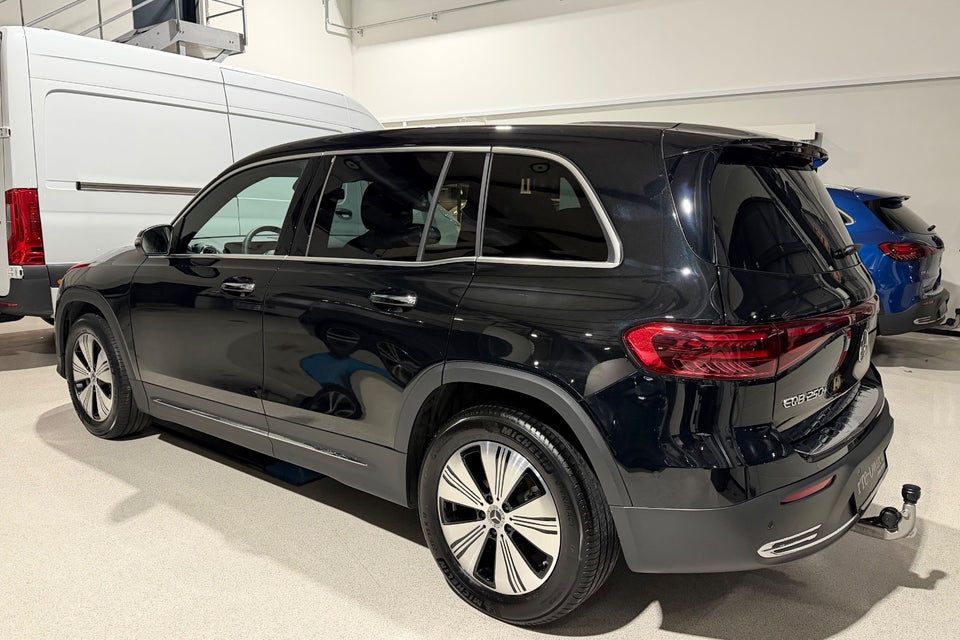 Mercedes EQB250+ Progressive 5d
