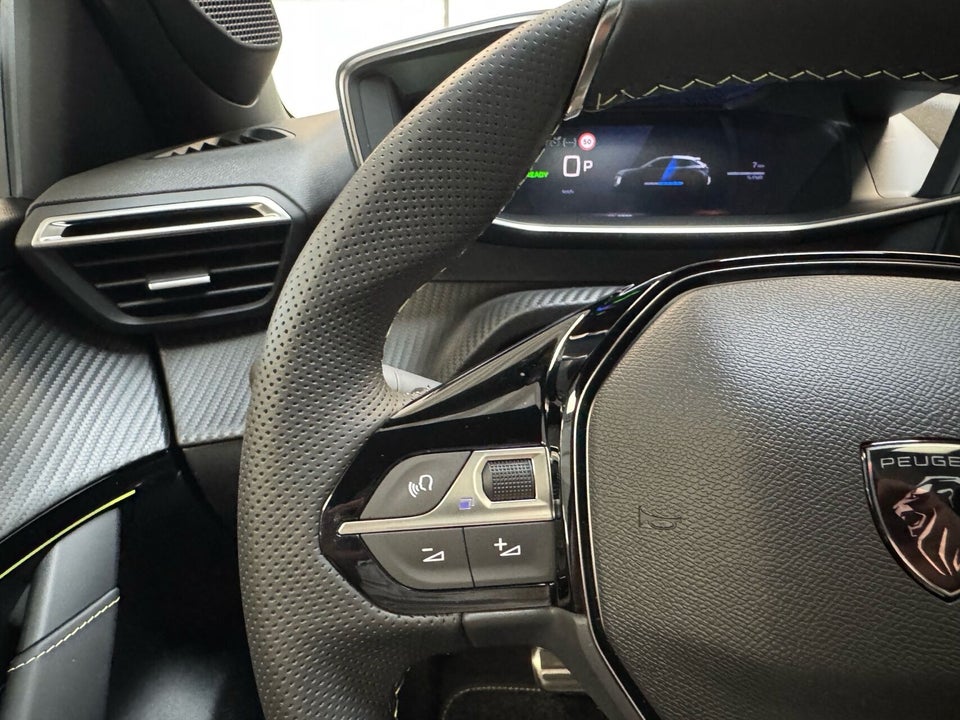Peugeot e-208 54 GT Pack 5d
