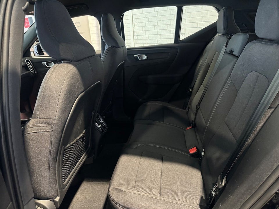 Volvo XC40 ReCharge Start 5d