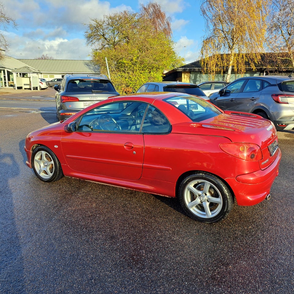 Peugeot 206 1,6 16V CC 2d