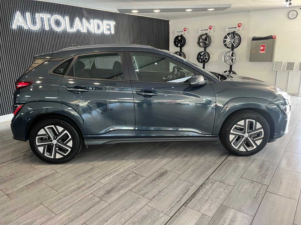 Hyundai Kona 39 EV Essential 5d