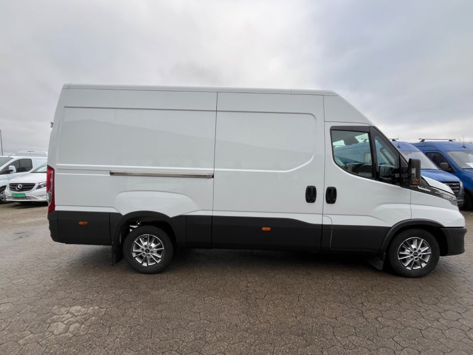 Iveco Daily 3,0 35S18 12m³ Van AG8