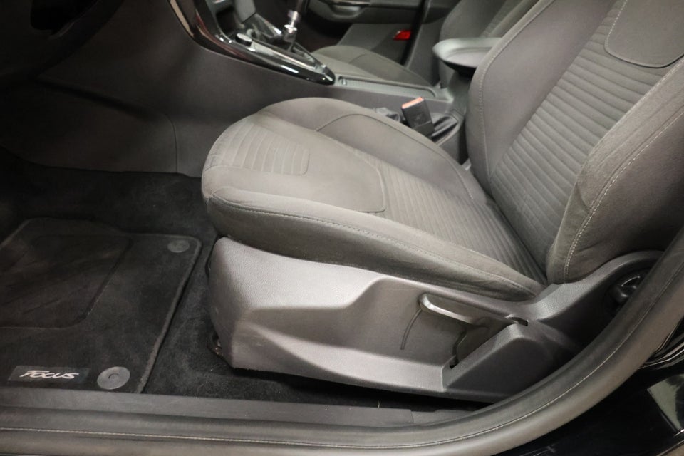 Ford Focus 1,5 TDCi 120 Titanium stc. 5d