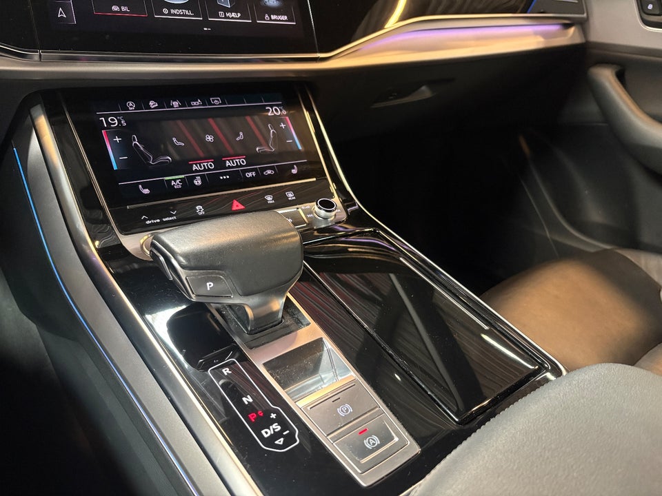 Audi Q8 50 TDi S-line quattro Tiptr. 5d