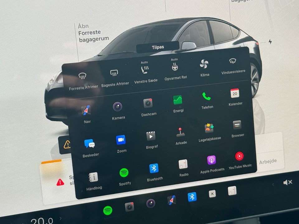 Tesla Model Y Long Range AWD 5d