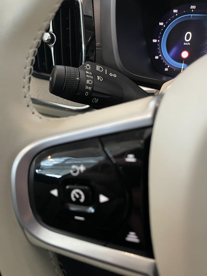 Volvo XC60 2,0 T6 ReCharge Inscription aut. AWD 5d