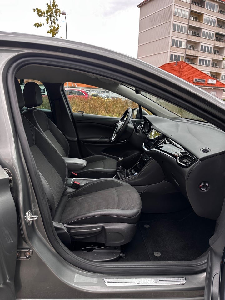 Opel Astra 1,6 CDTi 136 Innovation 5d
