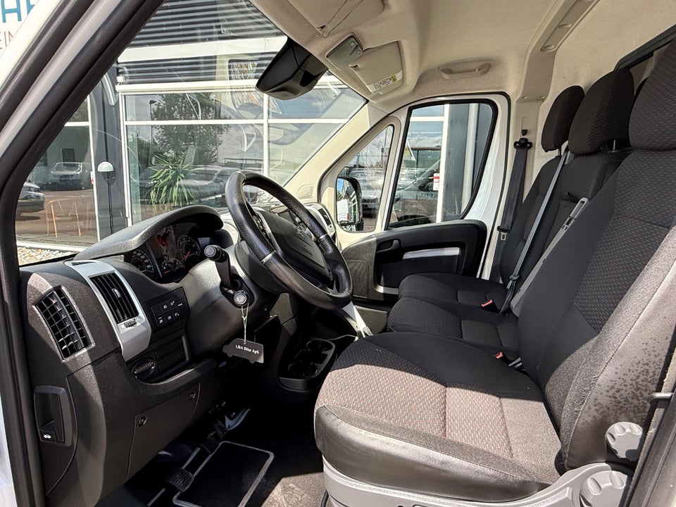 Peugeot Boxer 333 2,2 BlueHDi 165 L3H2 Premium