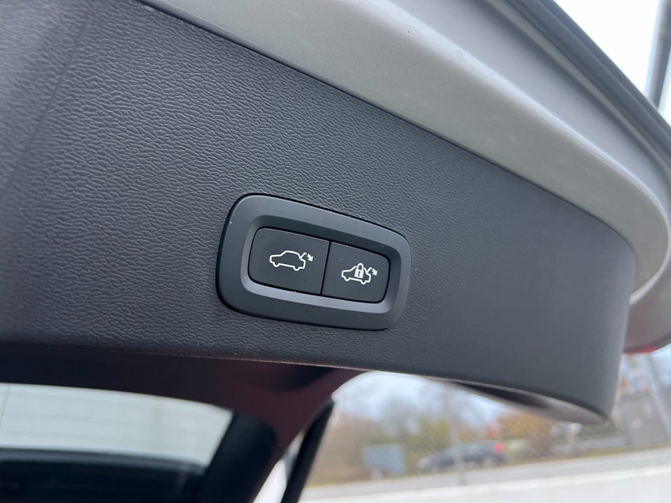 Volvo XC40 ReCharge Extended Range Ultimate 5d