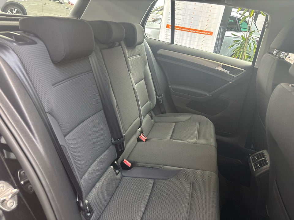 VW Golf VII 1,4 TSi 122 Comfortline BMT 5d