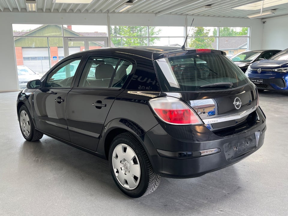 Opel Astra 1,6 16V Limited Twinport 5d