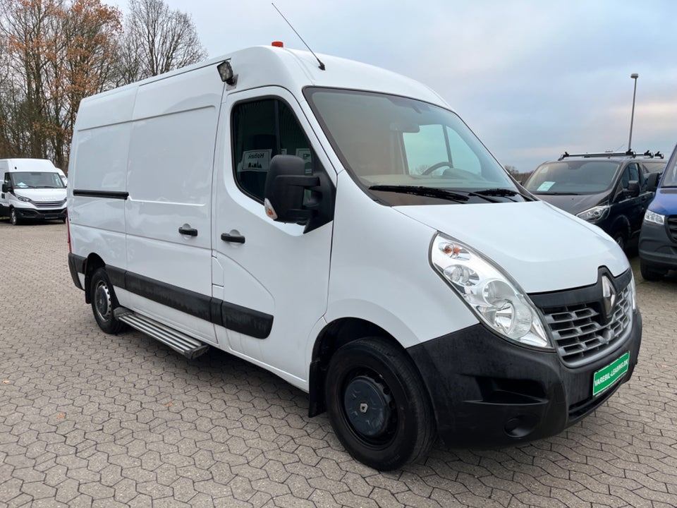 Renault Master III T33 2,3 dCi 135 L2H2 Kassevogn