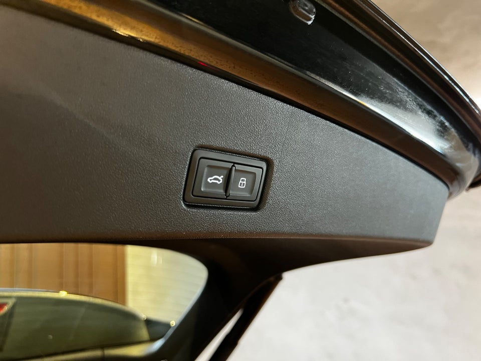 Audi Q4 e-tron 40  5d