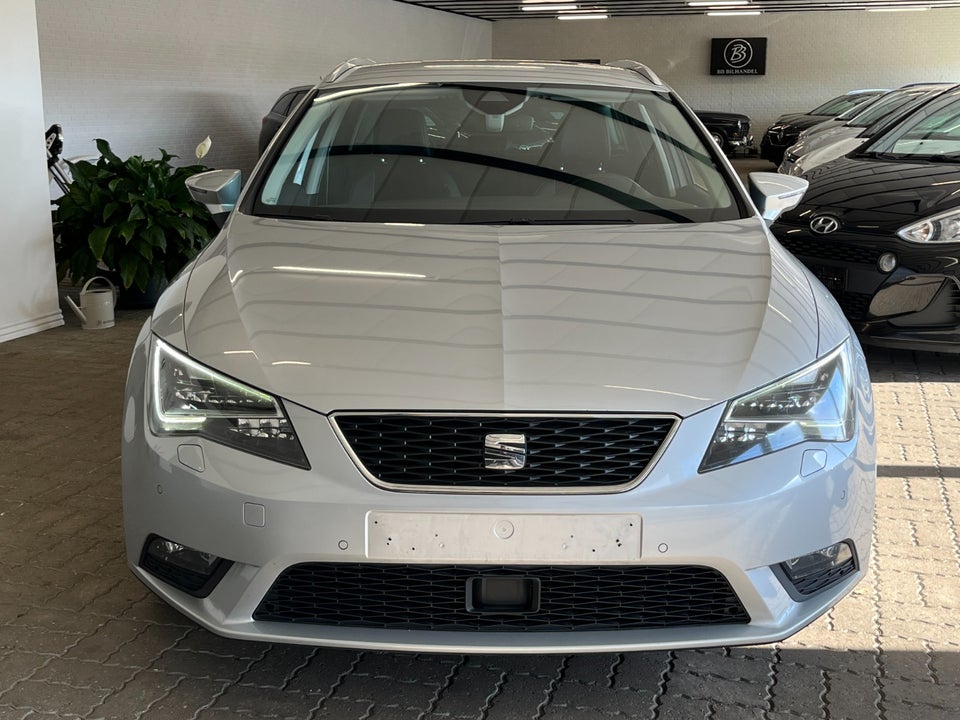 Seat Leon 1,6 TDi 110 Style ST DSG 5d