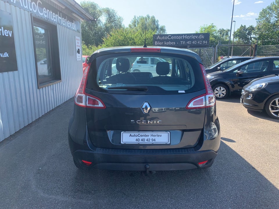 Renault Scenic III 1,6 16V Dynamique 5d