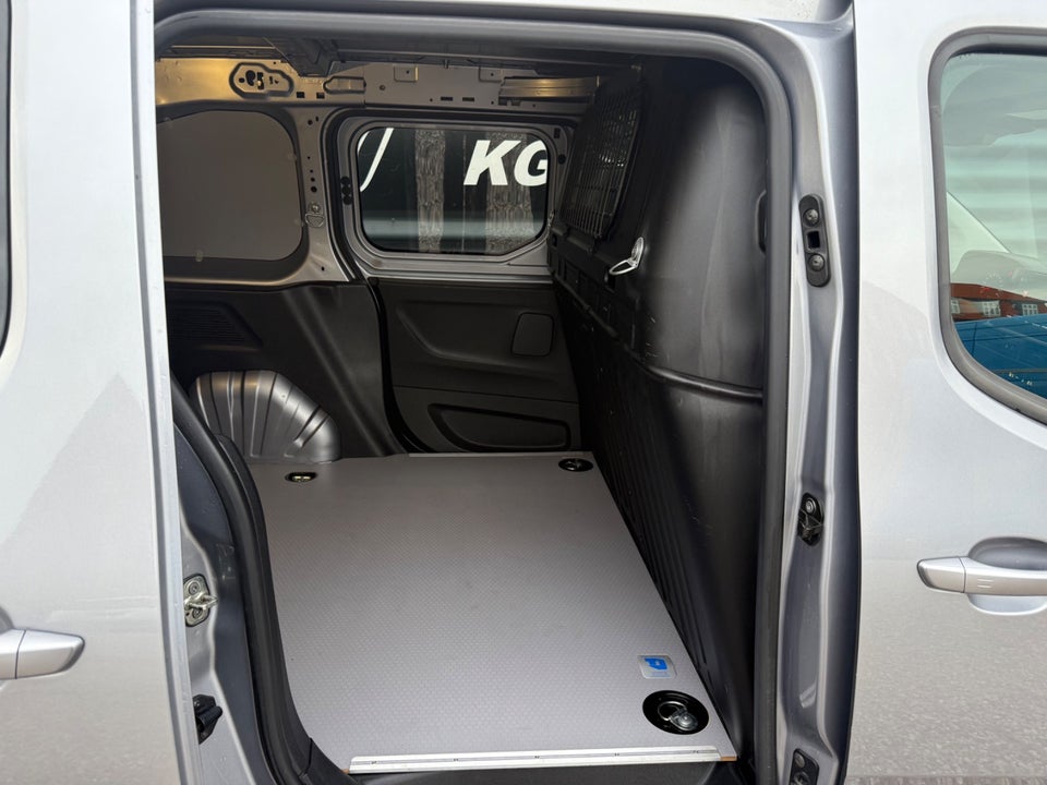 Peugeot Partner 1,5 BlueHDi 130 L1V1 Ultimate EAT8 Van