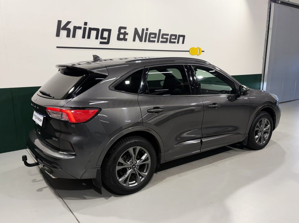 Ford Kuga 2,5 PHEV ST-Line CVT 5d