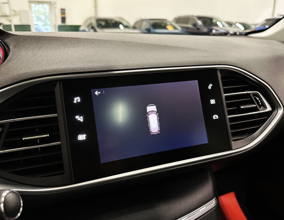 Peugeot 308 1,5 BlueHDi 130 Allure Sky SW 5d