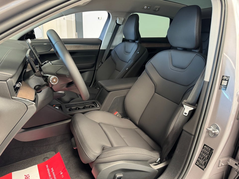 Volvo ES90 Extended Range Plus 4d