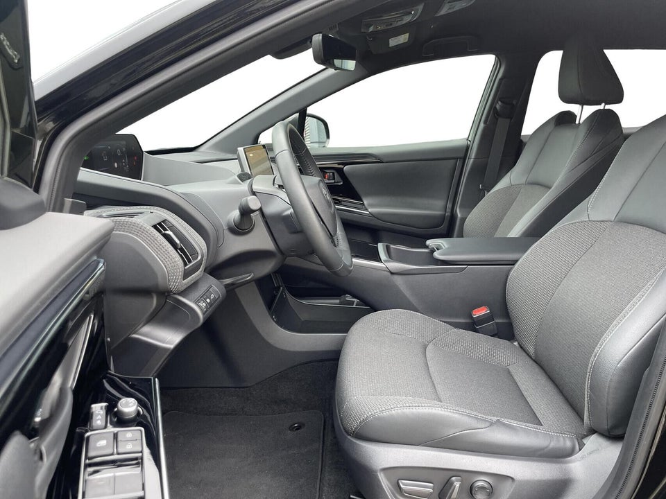 Toyota bZ4X Active 5d