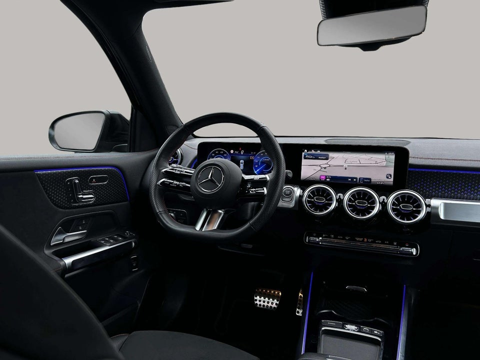 Mercedes EQB300 AMG Line 4Matic 5d