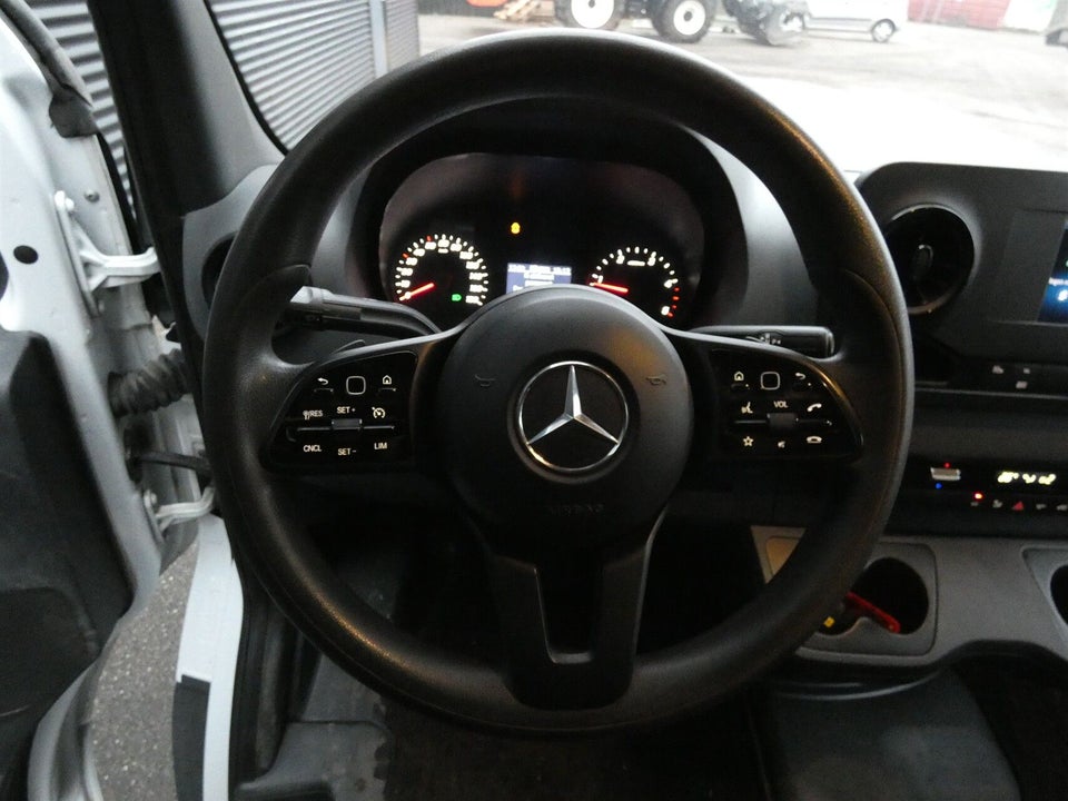 Mercedes Sprinter 317 2,0 CDi A2 Kassevogn aut. RWD